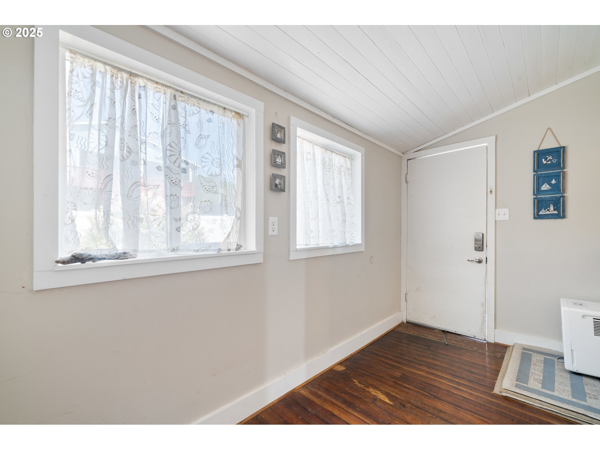 210 Cypress Avenue Garibaldi, OR 97118 - Photo 22 of 29