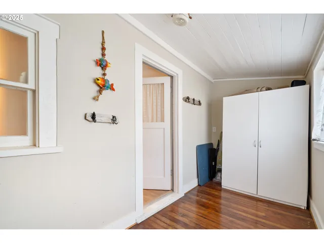 $370,000 | 210 Cypress Avenue, Garibaldi, OR 97118