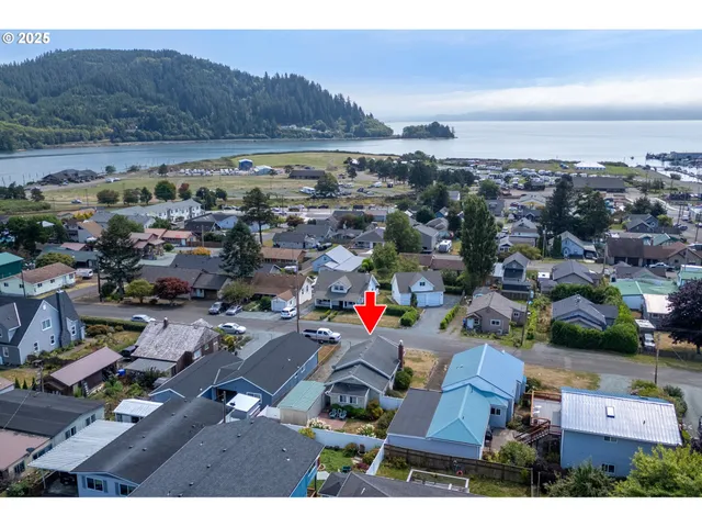 $370,000 | 210 Cypress Avenue, Garibaldi, OR 97118