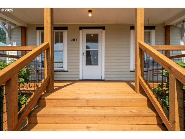 $359,000 | 210 Cypress Avenue, Garibaldi, OR 97118