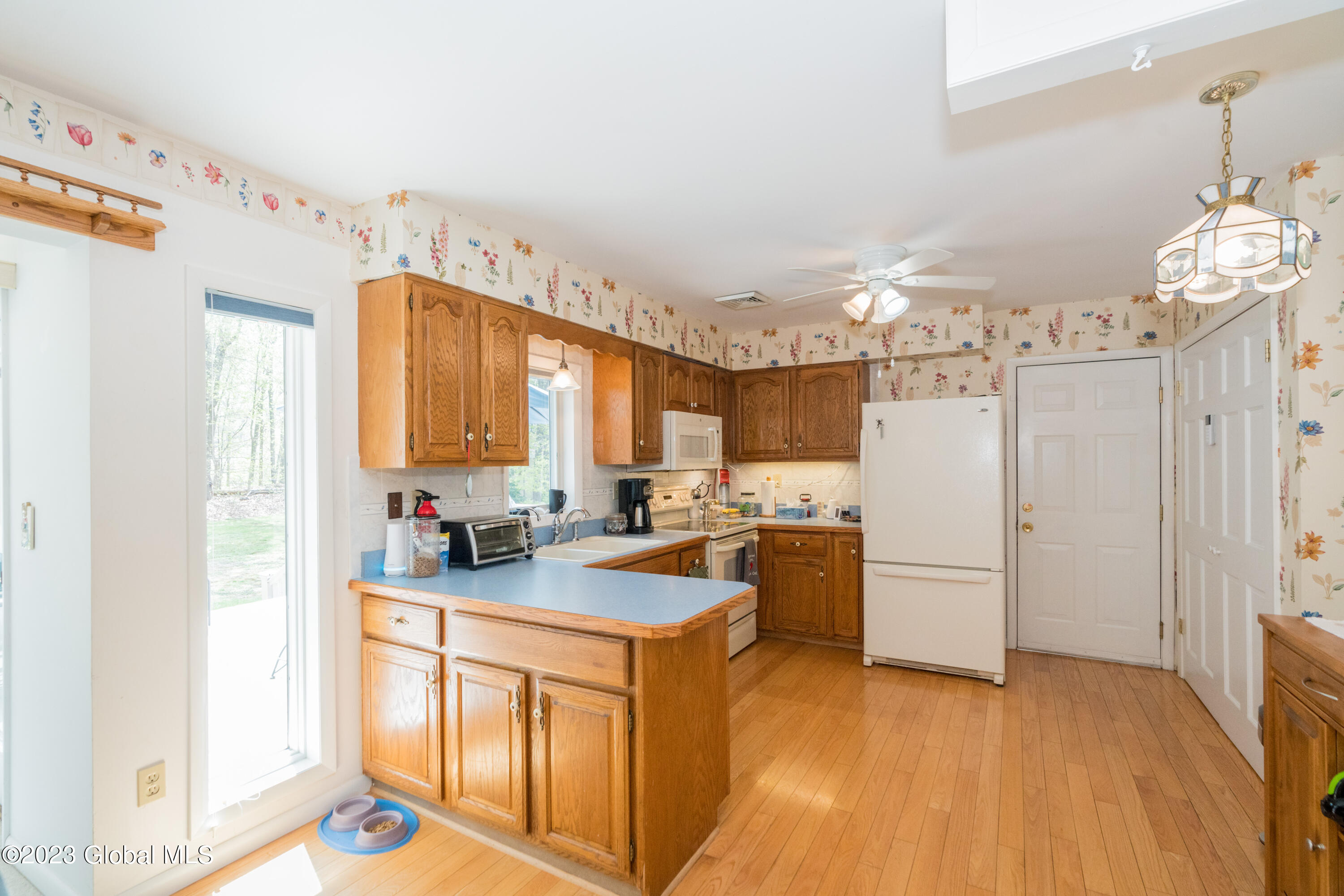 21 Jones Road Wilton, NY 12866 - Photo 5 of 31 DSC04435