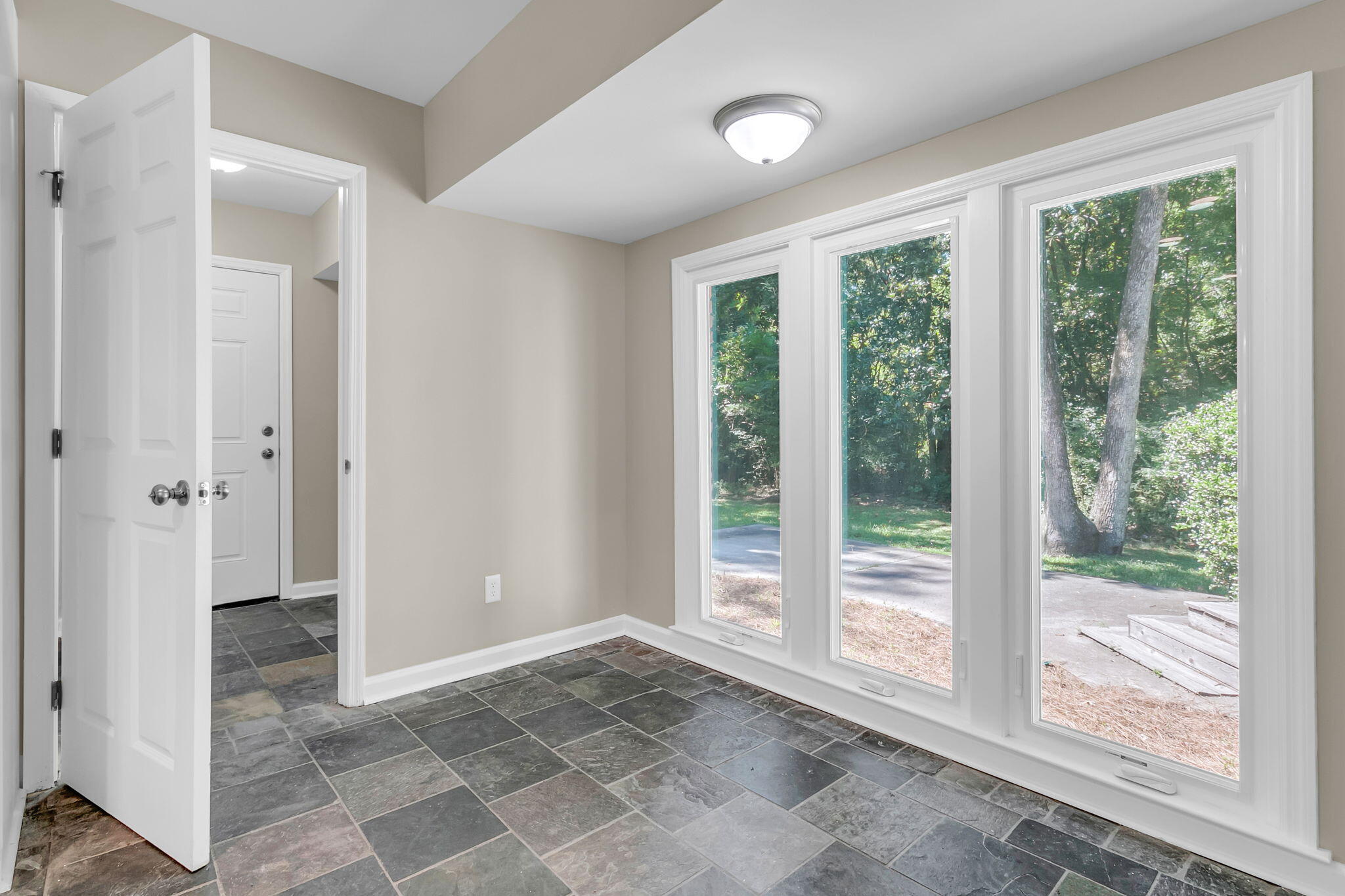 109 Halcyon Road Summerville, SC 29483 - Photo 13 of 45