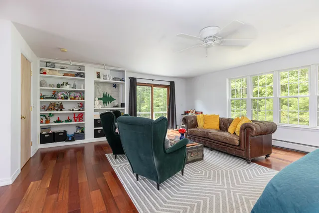 $500,000 | 270 Harpswell Neck Road, Harpswell, ME 04079