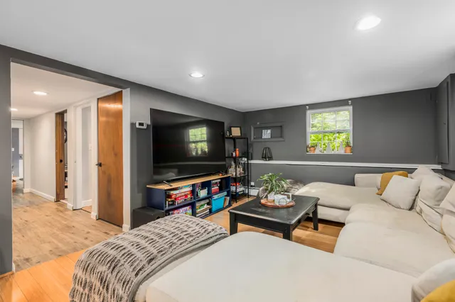 $500,000 | 270 Harpswell Neck Road, Harpswell, ME 04079