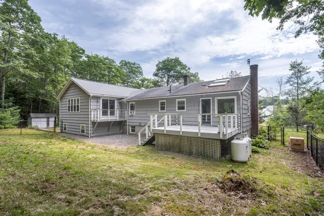 $500,000 | 270 Harpswell Neck Road, Harpswell, ME 04079