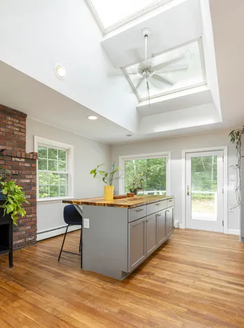 $479,000 | 270 Harpswell Neck Road, Harpswell, ME 04079