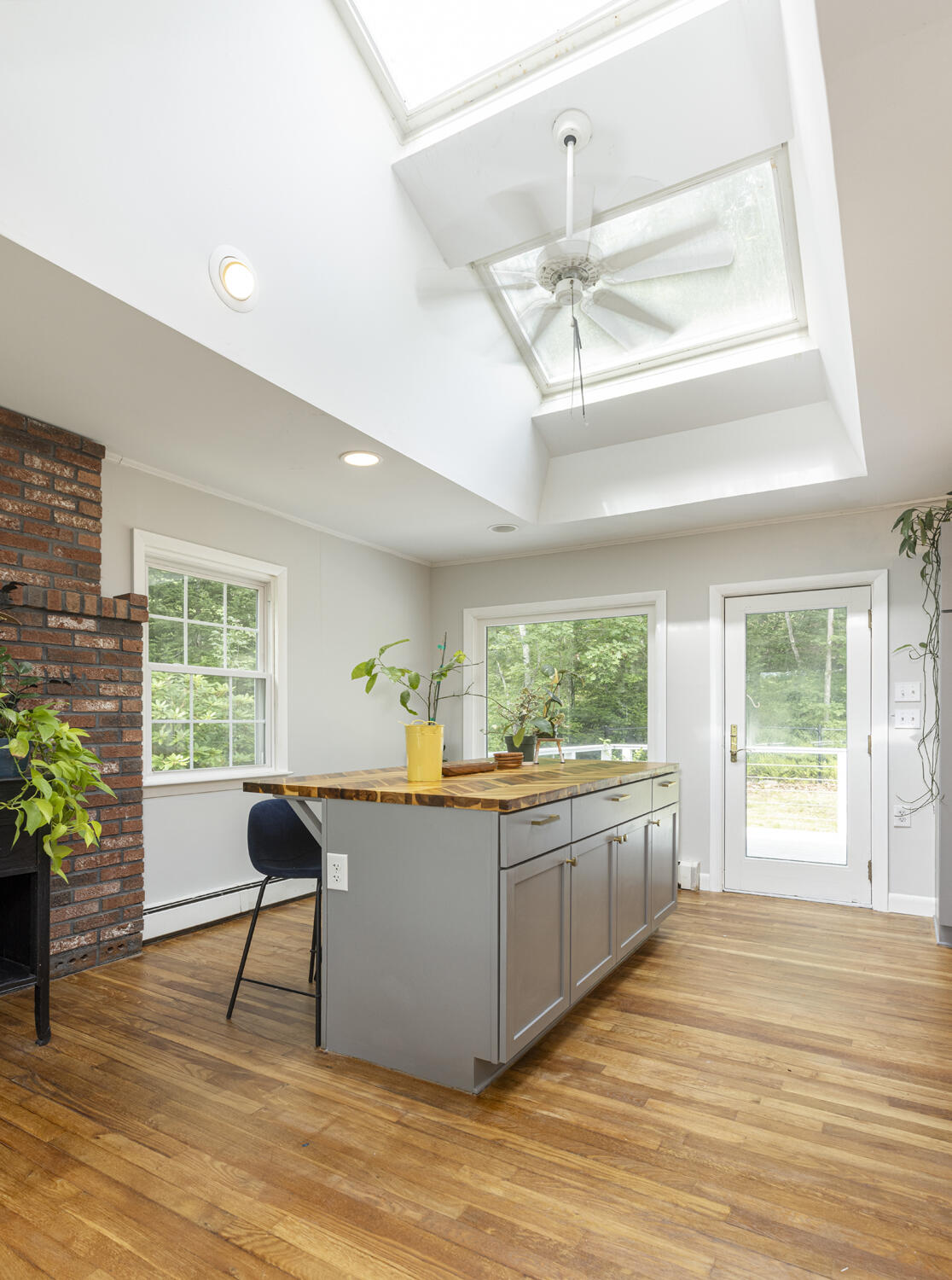 270 Harpswell Neck Road Harpswell, ME 04079 - Photo 8 of 43 270 Harpswell Neck Rd._W5_006