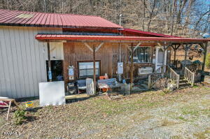 1033 Coops Road Newport, TN 37821 - Photo 1 of 16 20220209210747326535000000
