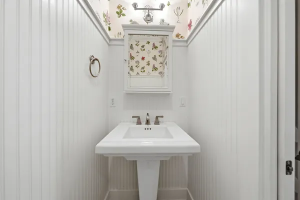 $779,000 | 2242 Everest Drive, Redding, CA 96001