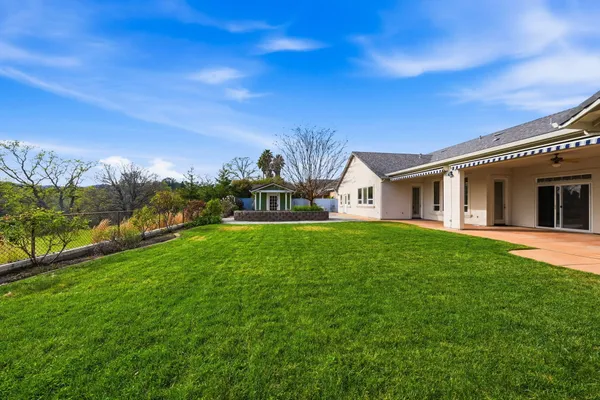 $779,000 | 2242 Everest Drive, Redding, CA 96001