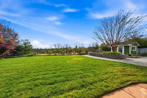 $779,000 | 2242 Everest Drive, Redding, CA 96001