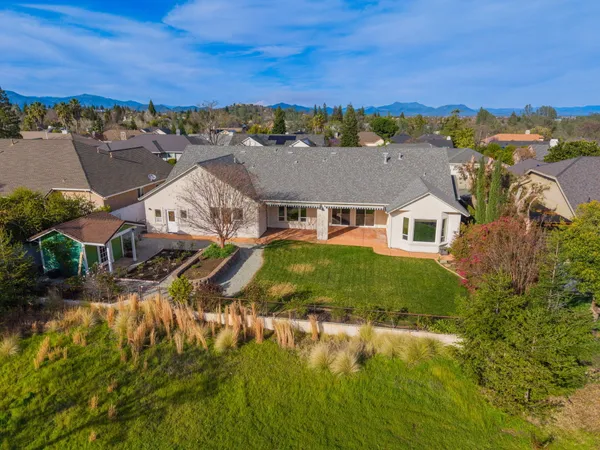 $779,000 | 2242 Everest Drive, Redding, CA 96001