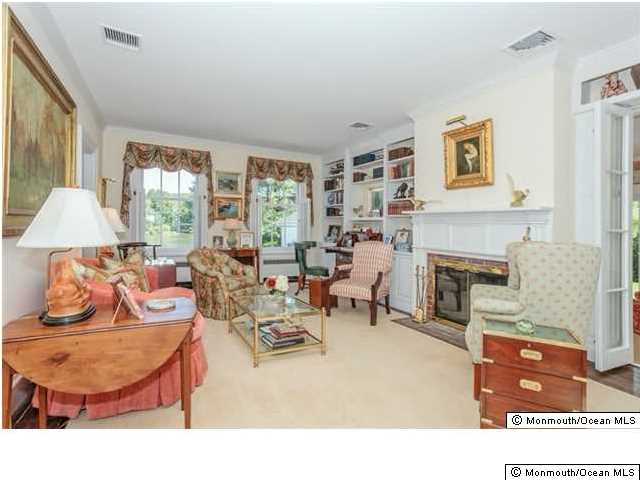 463 Locust Point Road Rumson, NJ 07760 - Photo 4 of 20 Living Room
