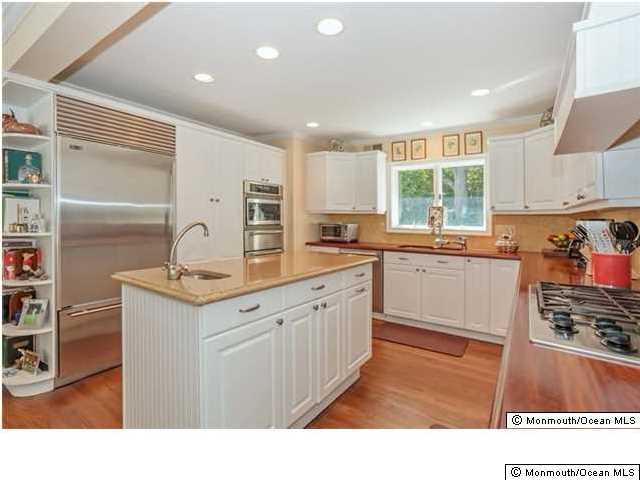 463 Locust Point Road Rumson, NJ 07760 - Photo 8 of 20 Kitchen