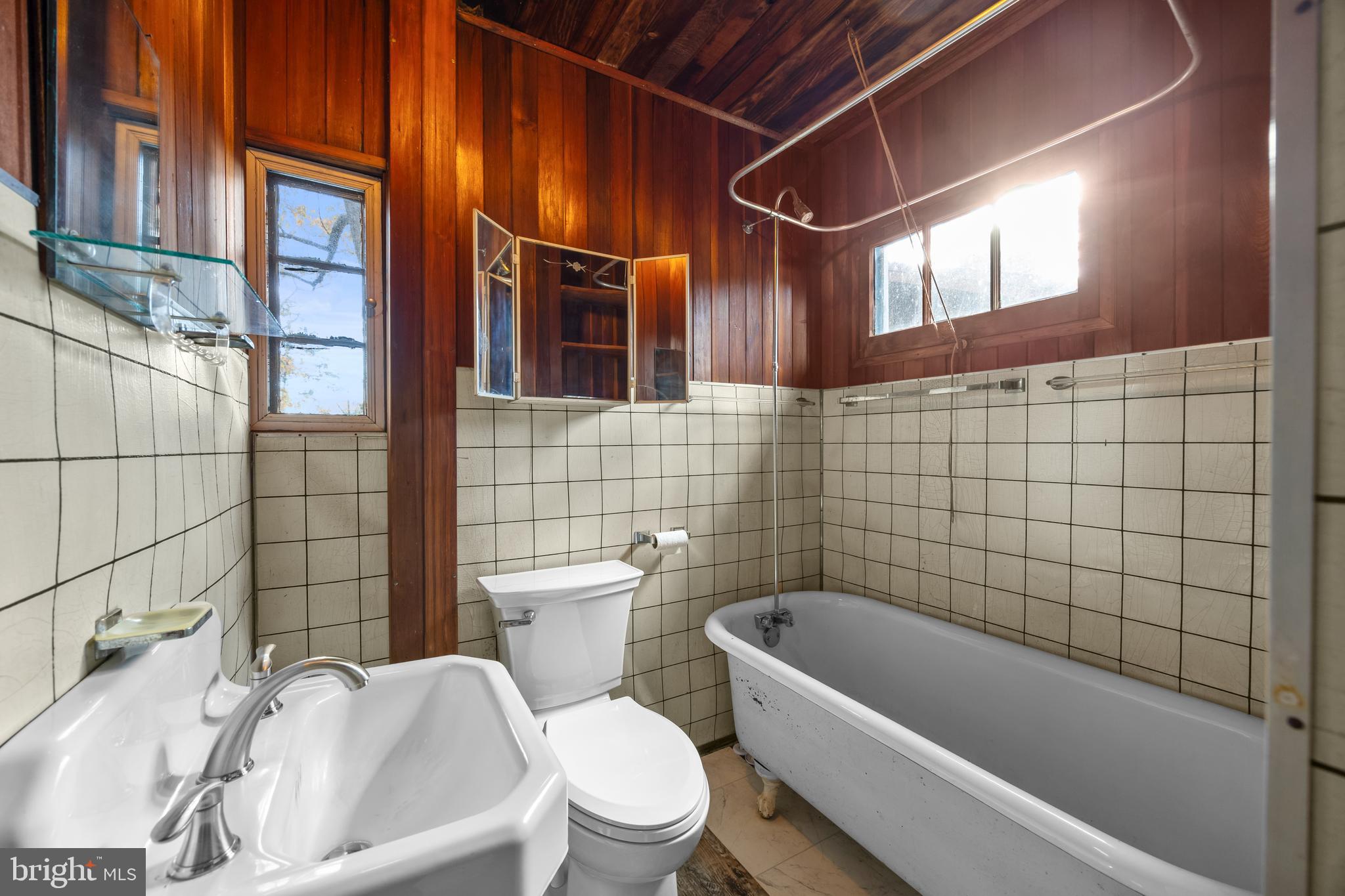 203 McKinsey Road Severna Park, MD 21146 - Photo 78 of 149 Upper Level Jack and Jill Full Bathroom