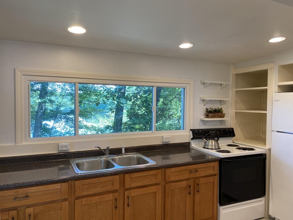 21 Faulkner Road Grafton, MA 01536 - Photo 3 of 31 Gallery Image 3