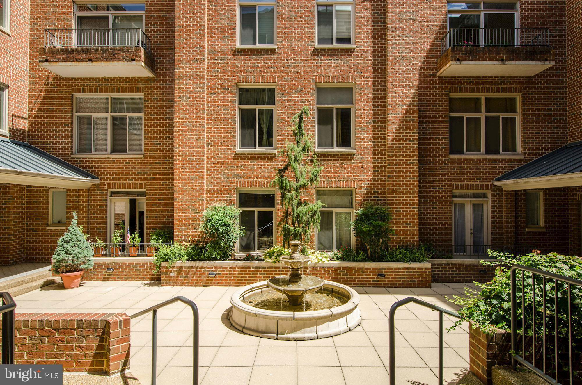 2801 Connecticut Avenue Northwest, Unit 4 Washington, DC 20008 - Photo 14 of 19 2801 Interior Courtyard