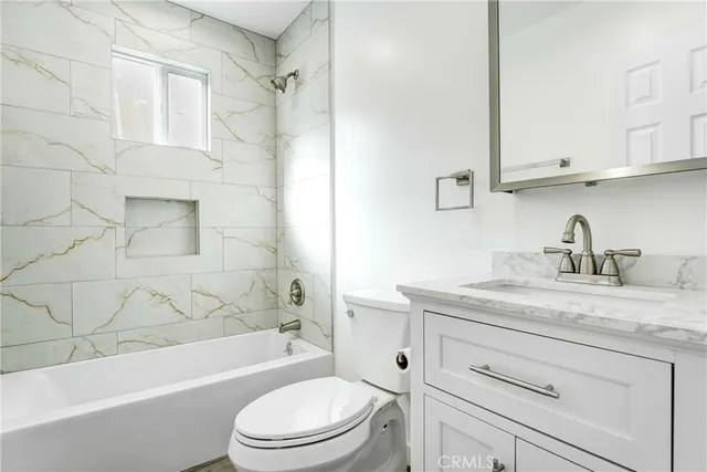 wooden floor in a room