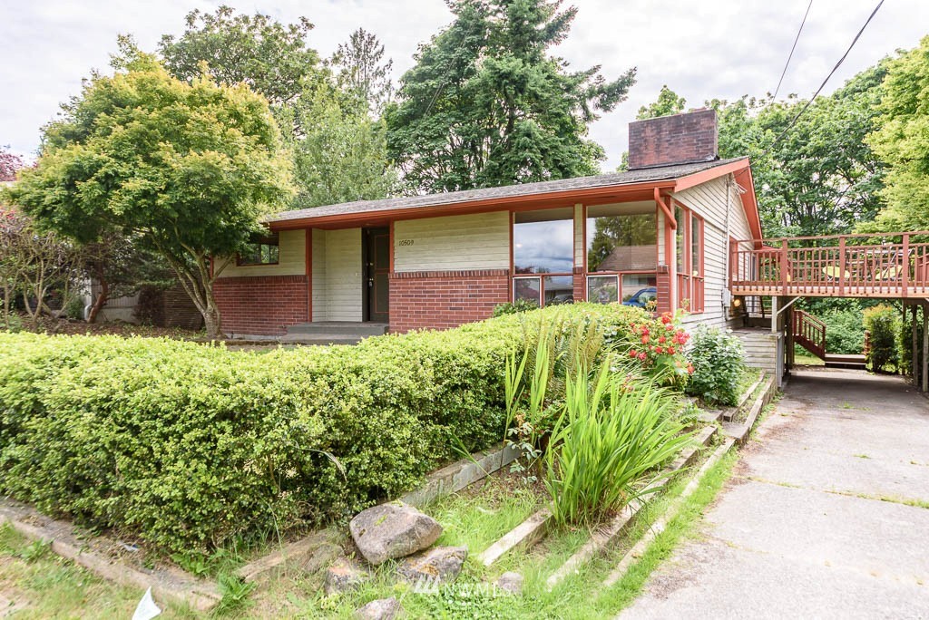 10509 Rustic Road South Seattle, WA 98178 - Photo 1 of 25