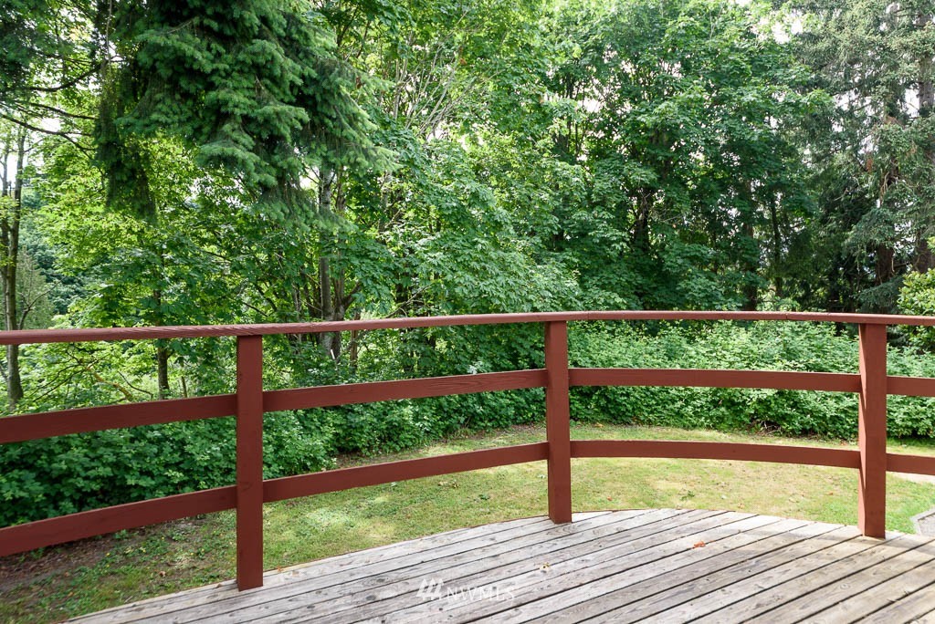 10509 Rustic Road South Seattle, WA 98178 - Photo 12 of 25