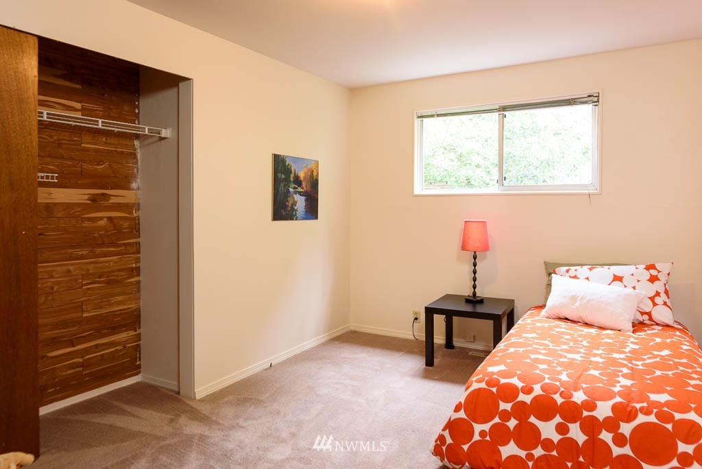 10509 Rustic Road South Seattle, WA 98178 - Photo 14 of 25