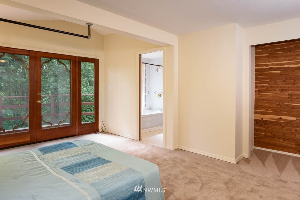 10509 Rustic Road South Seattle, WA 98178 - Photo 10 of 25