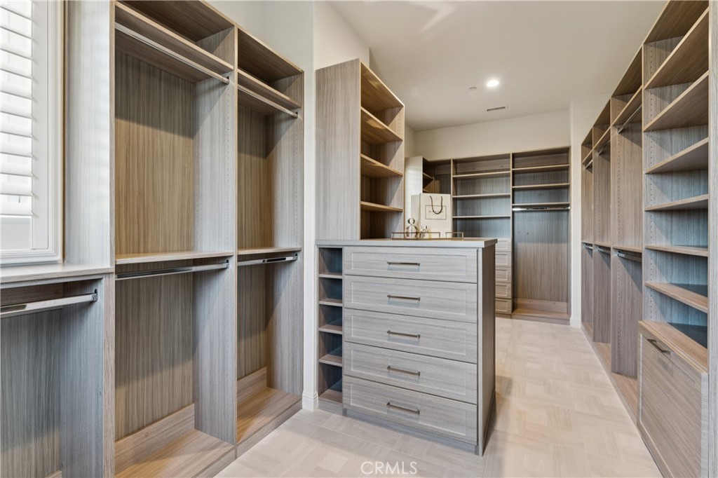 127 Lanzon Irvine, CA 92602 - Photo 32 of 58