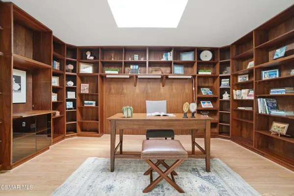 $780,000 | 624 Woodlawn Drive, Thousand Oaks, CA 91360