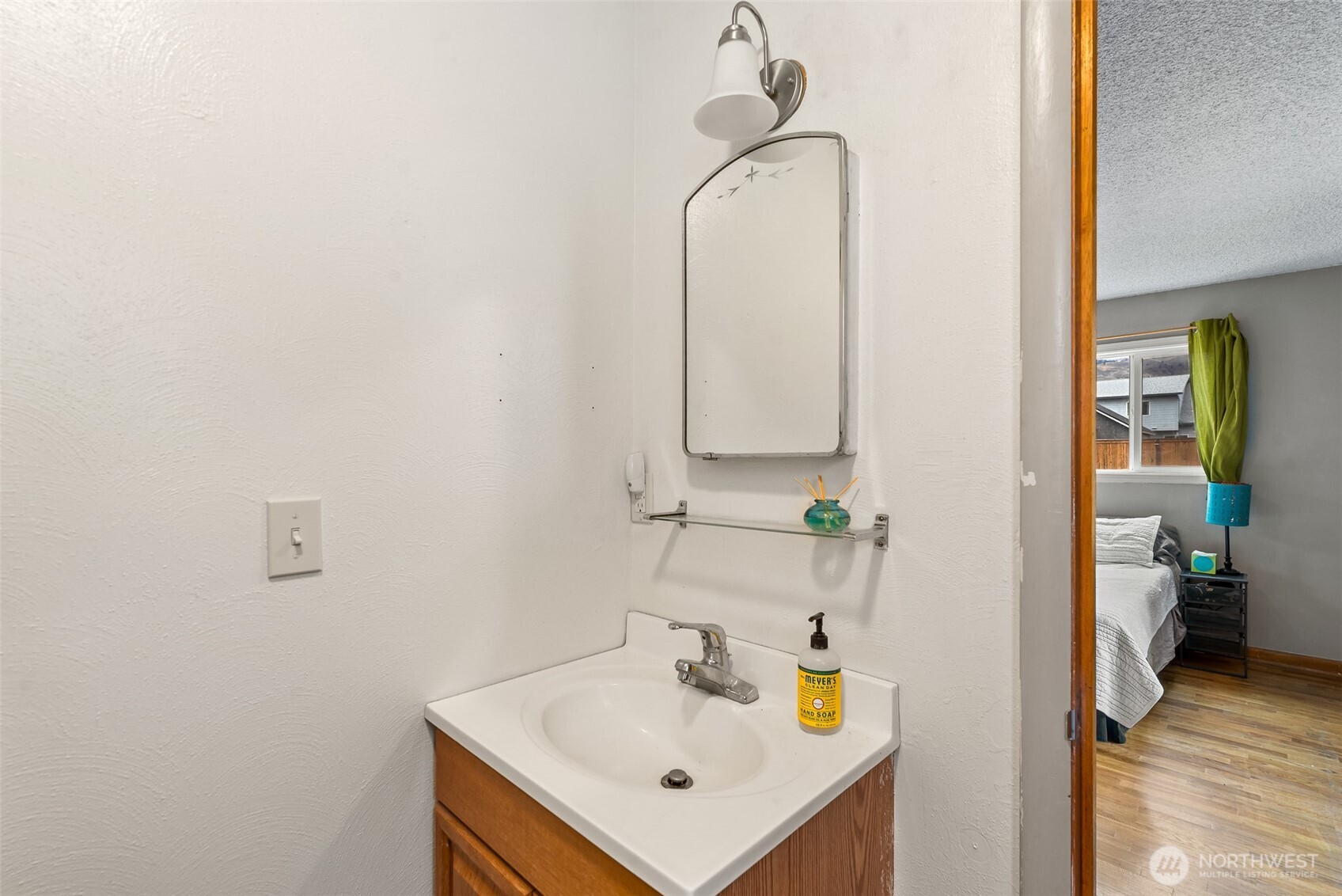 1914 Harbel Street Wenatchee, WA 98801 - Photo 11 of 24