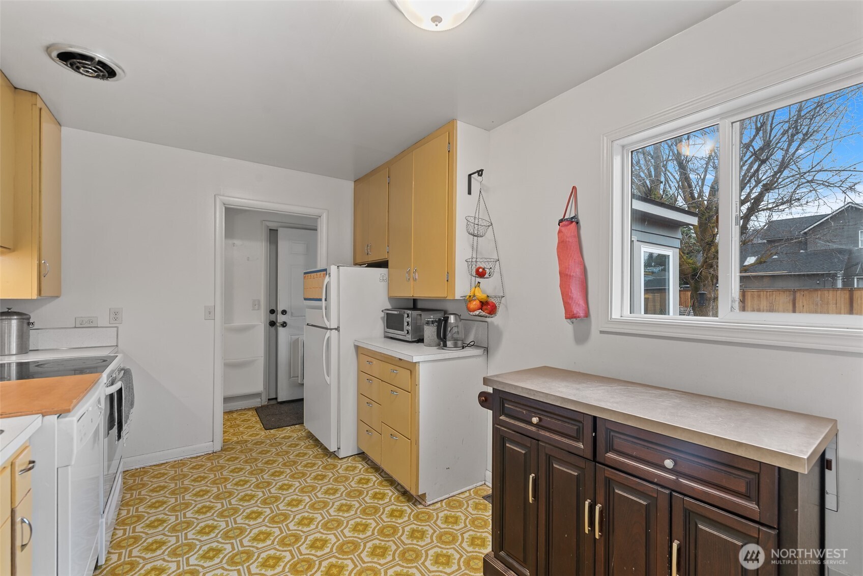 1914 Harbel Street Wenatchee, WA 98801 - Photo 17 of 24