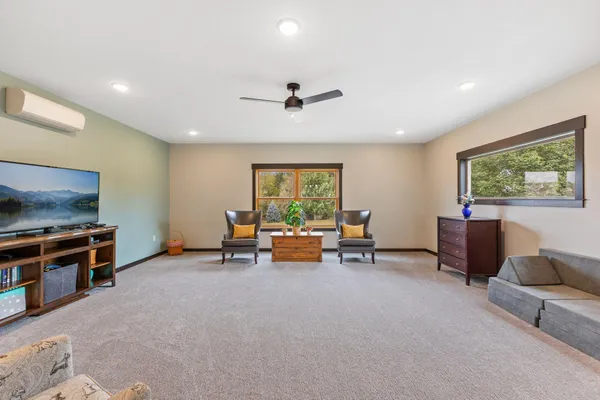$999,995 | 12470 West 270th Street, Belle Plaine, MN 56011