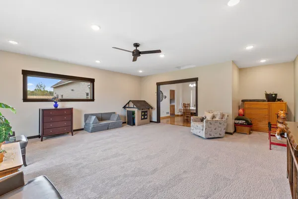 $999,995 | 12470 West 270th Street, Belle Plaine, MN 56011