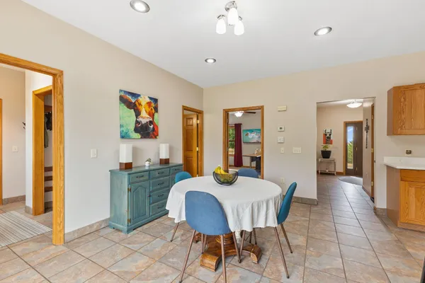 $999,995 | 12470 West 270th Street, Belle Plaine, MN 56011