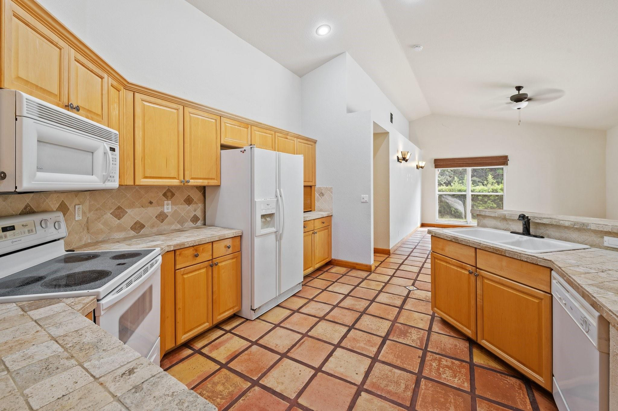 9715 Ridge Trace Davie, FL 33328 - Photo 16 of 48 Photo 16