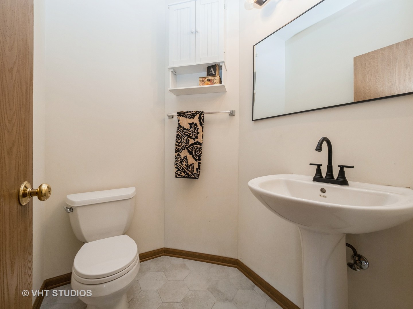 134 South Hankes Road Aurora, IL 60506 - Photo 11 of 31 Gallery Image 11