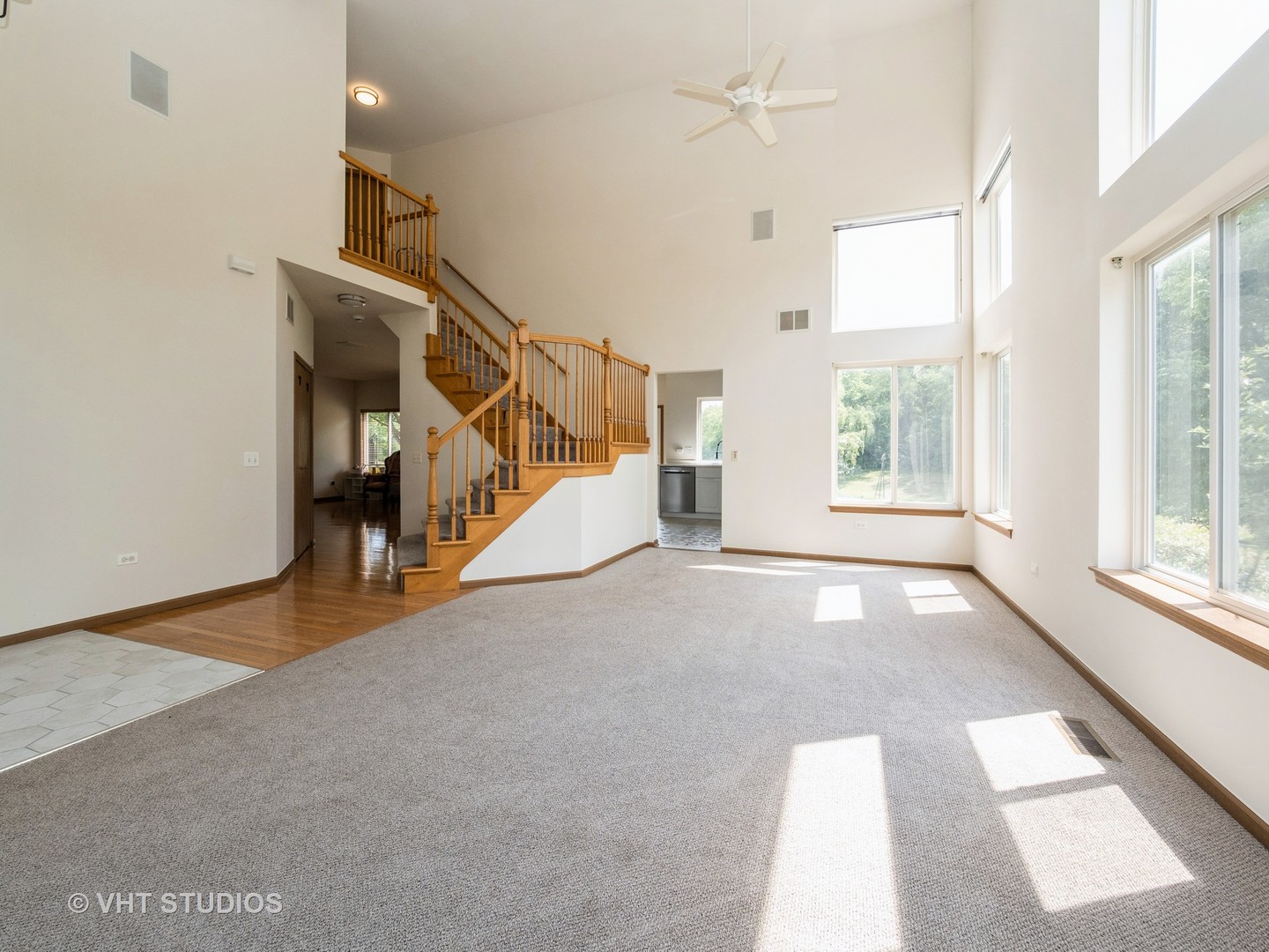 134 South Hankes Road Aurora, IL 60506 - Photo 4 of 31 Gallery Image 4