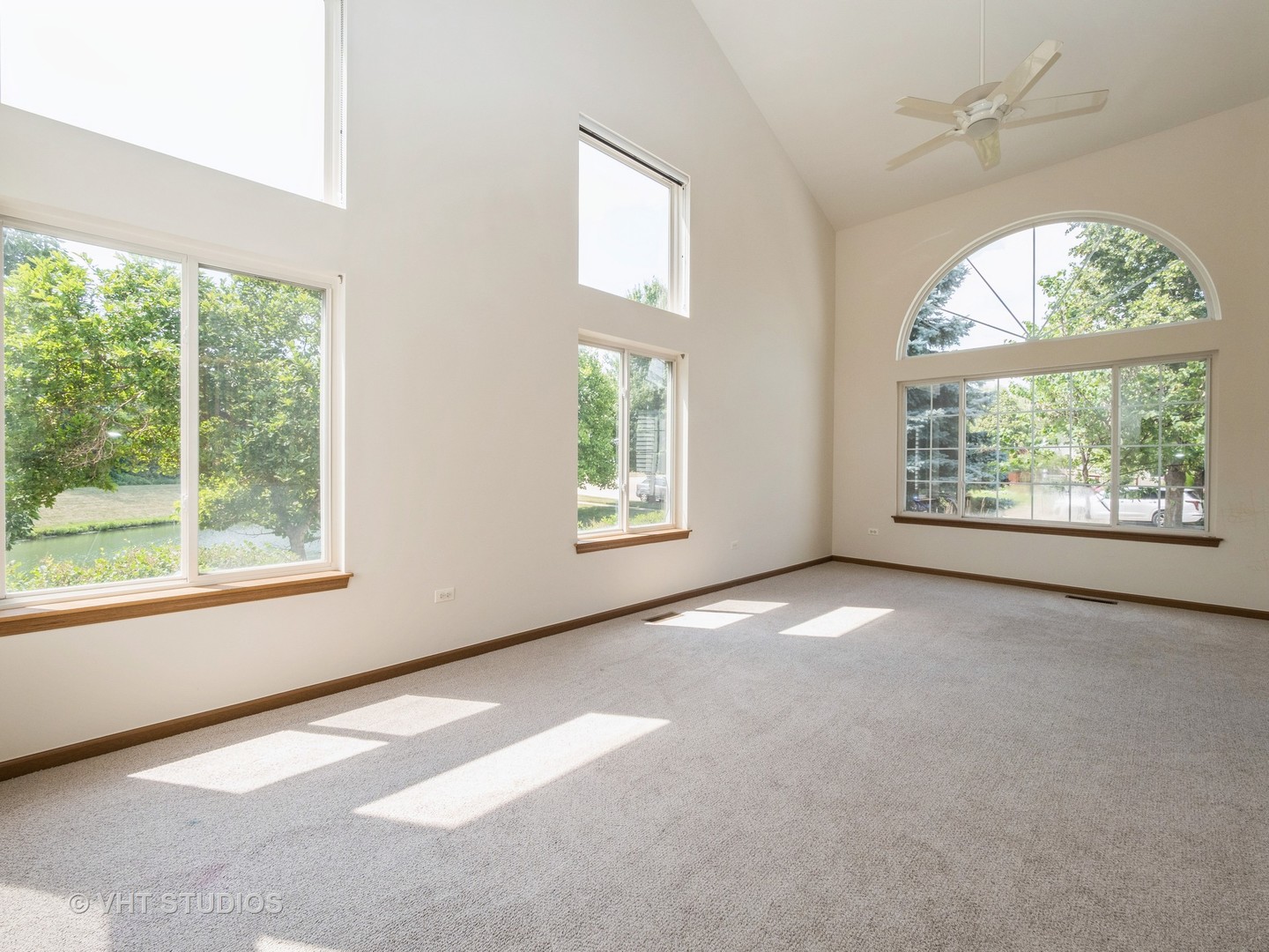 134 South Hankes Road Aurora, IL 60506 - Photo 7 of 31 Gallery Image 7
