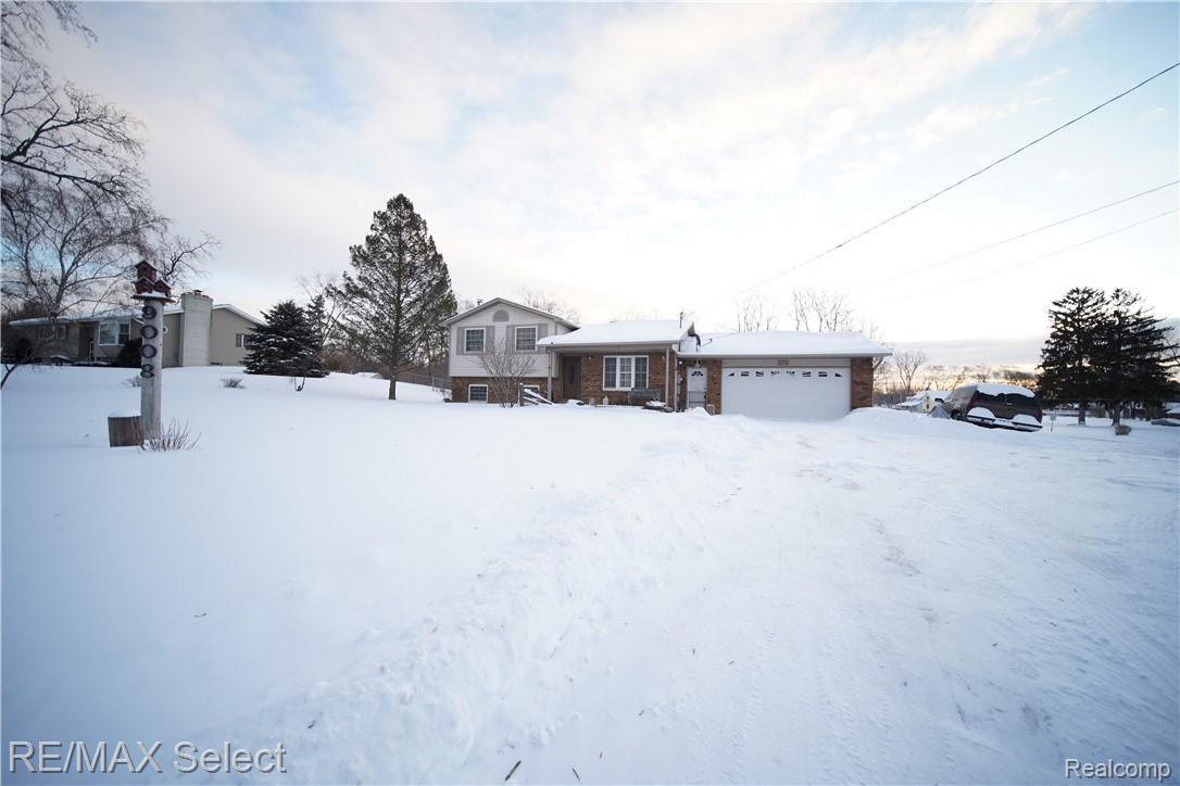 9008 Neff Road Mount Morris, MI 48458 - Photo 2 of 31 9008 Neff Road 08.jpg