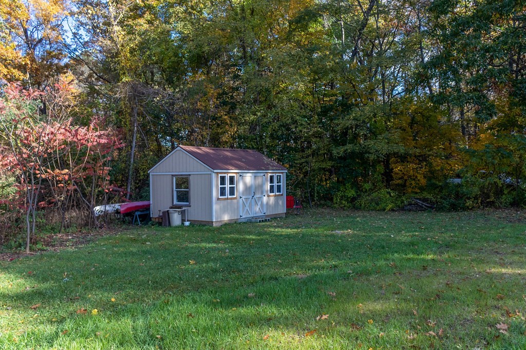 81 Stillwater Road Deerfield, MA 01342 - Photo 5 of 33 Gallery Image 5