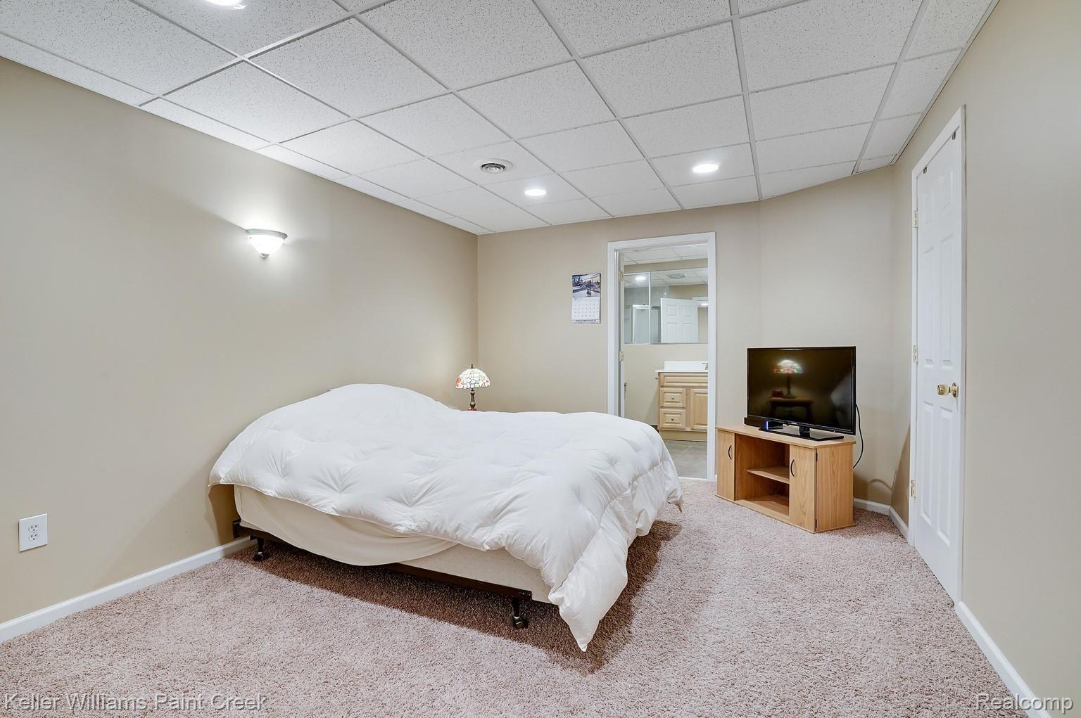 610 Springview Drive Rochester, MI 48307 - Photo 37 of 43 dsc01242-dsc01244.jpg