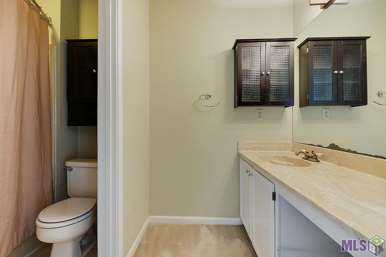 5628 Moorstone Drive Baton Rouge, LA 70820 - Photo 9 of 22