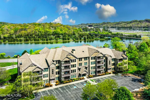 $349,900 | 315 Centennial Bluff Boulevard, Oak Ridge, TN 37830