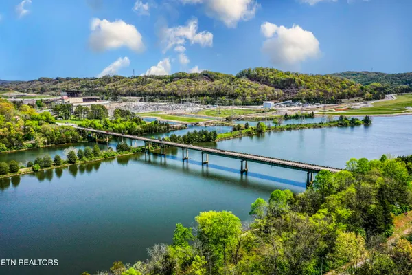 $349,900 | 315 Centennial Bluff Boulevard, Oak Ridge, TN 37830