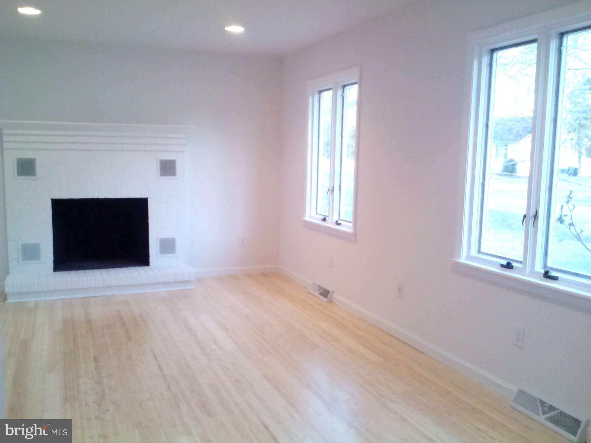 311 Kerr Avenue Denton, MD 21629 - Photo 11 of 29 Living Room