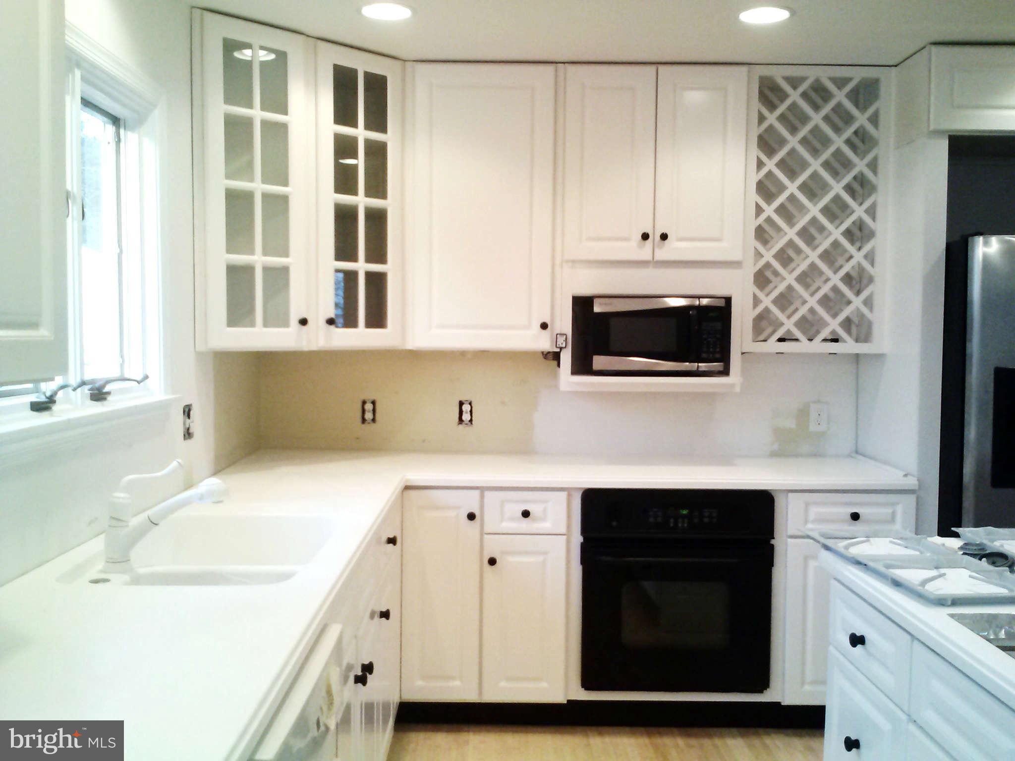 311 Kerr Avenue Denton, MD 21629 - Photo 14 of 29 Kitchen Corrian Counter Tops