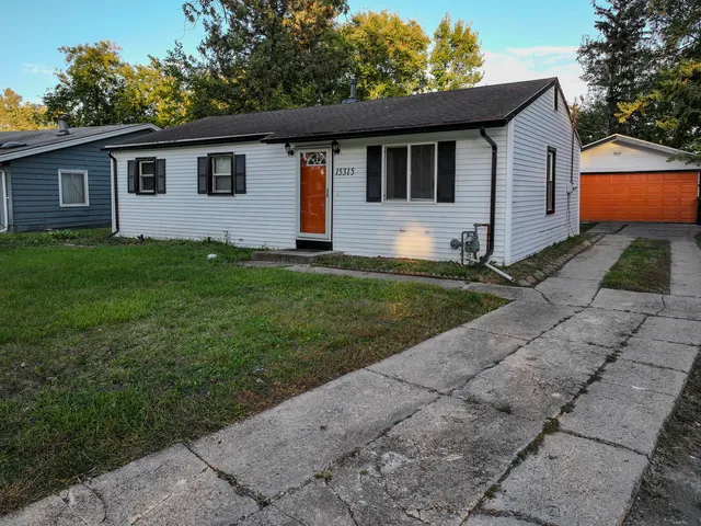 $189,900 | 15315 Cherry Lane, Markham, IL 60428