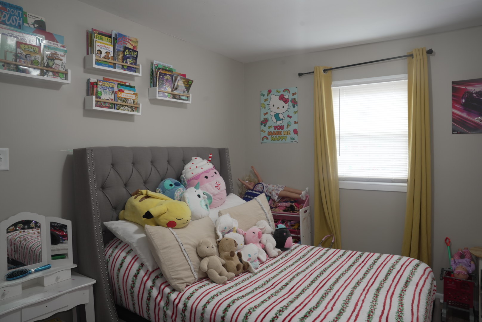 15315 Cherry Lane Markham, IL 60428 - Photo 22 of 34 a bedroom with a bed and wooden floor