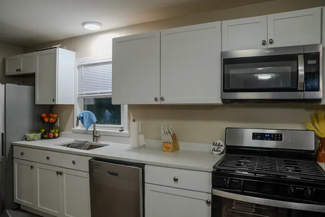 $189,900 | 15315 Cherry Lane, Markham, IL 60428