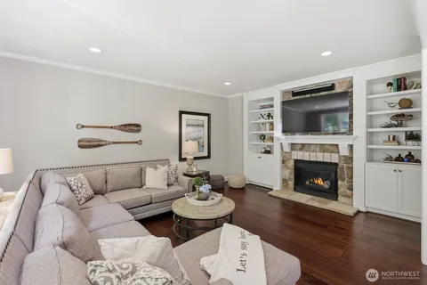 $2,598,000 | 25817 Southeast 31st Place, Sammamish, WA 98075