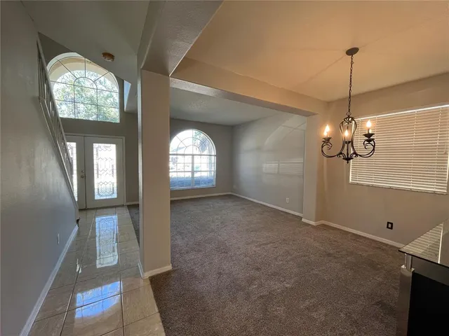a view of empty room with window
